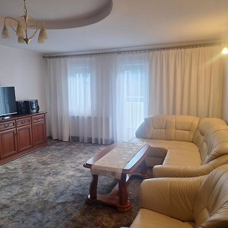 Hotel W Dobieszkowie Stryków Buitenkant foto