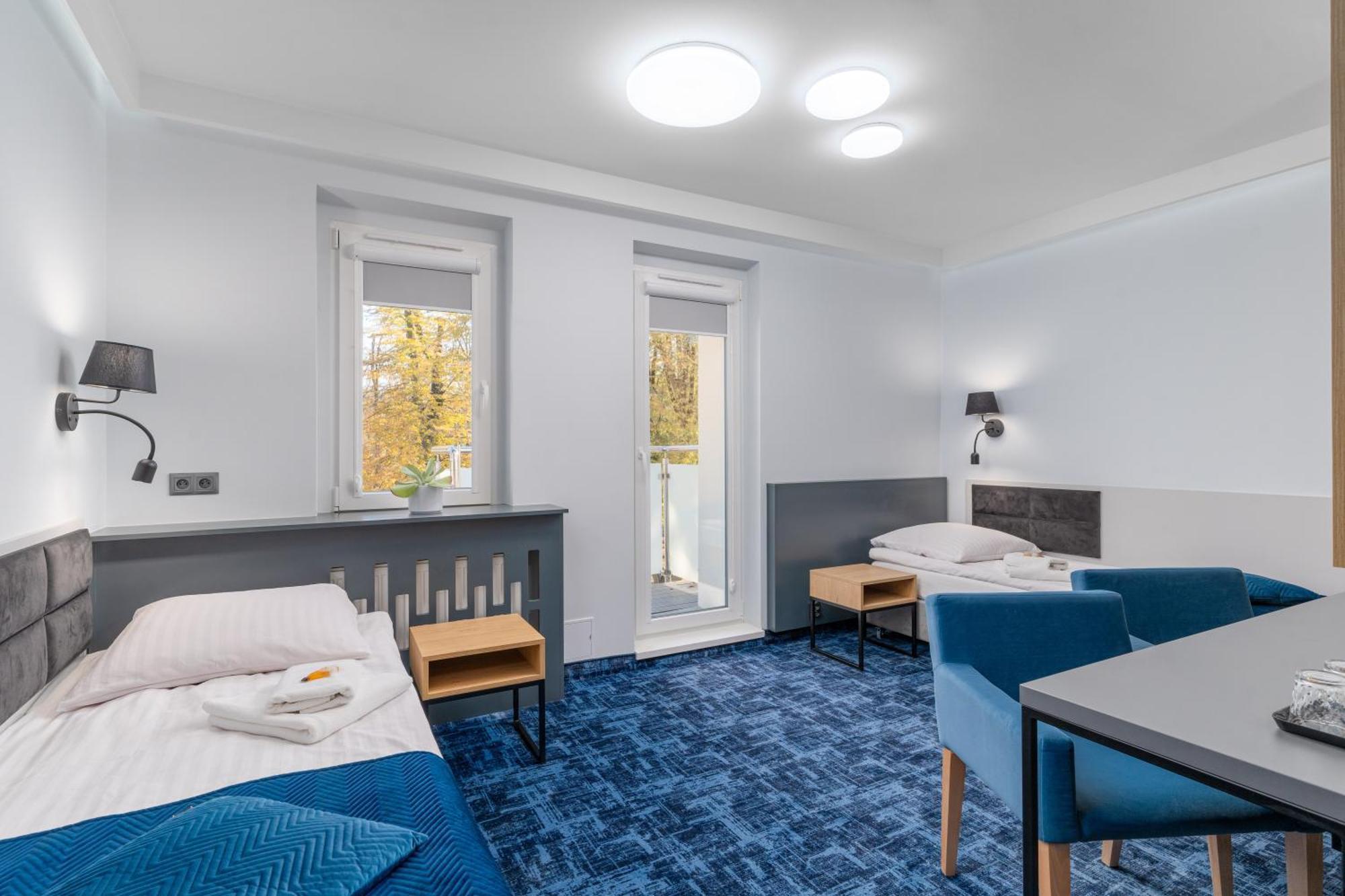 Hotel W Dobieszkowie Stryków Buitenkant foto