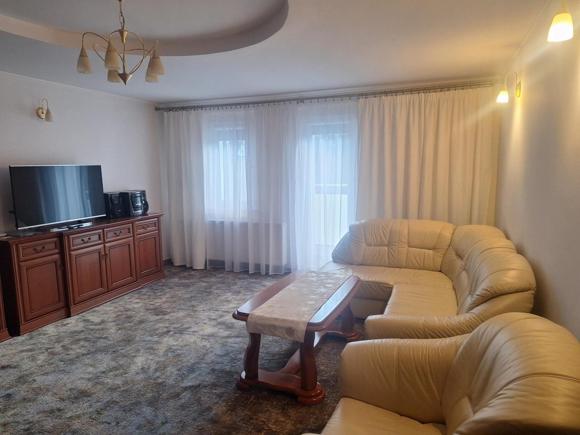Hotel W Dobieszkowie Stryków Buitenkant foto